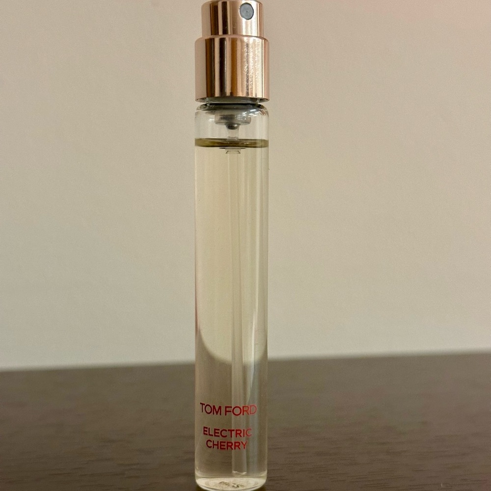 Tom ford Electric Cherry 100% Authentic!!